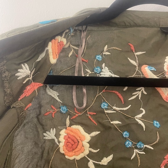 Large New Directions Kimono - Picture 2 of 8